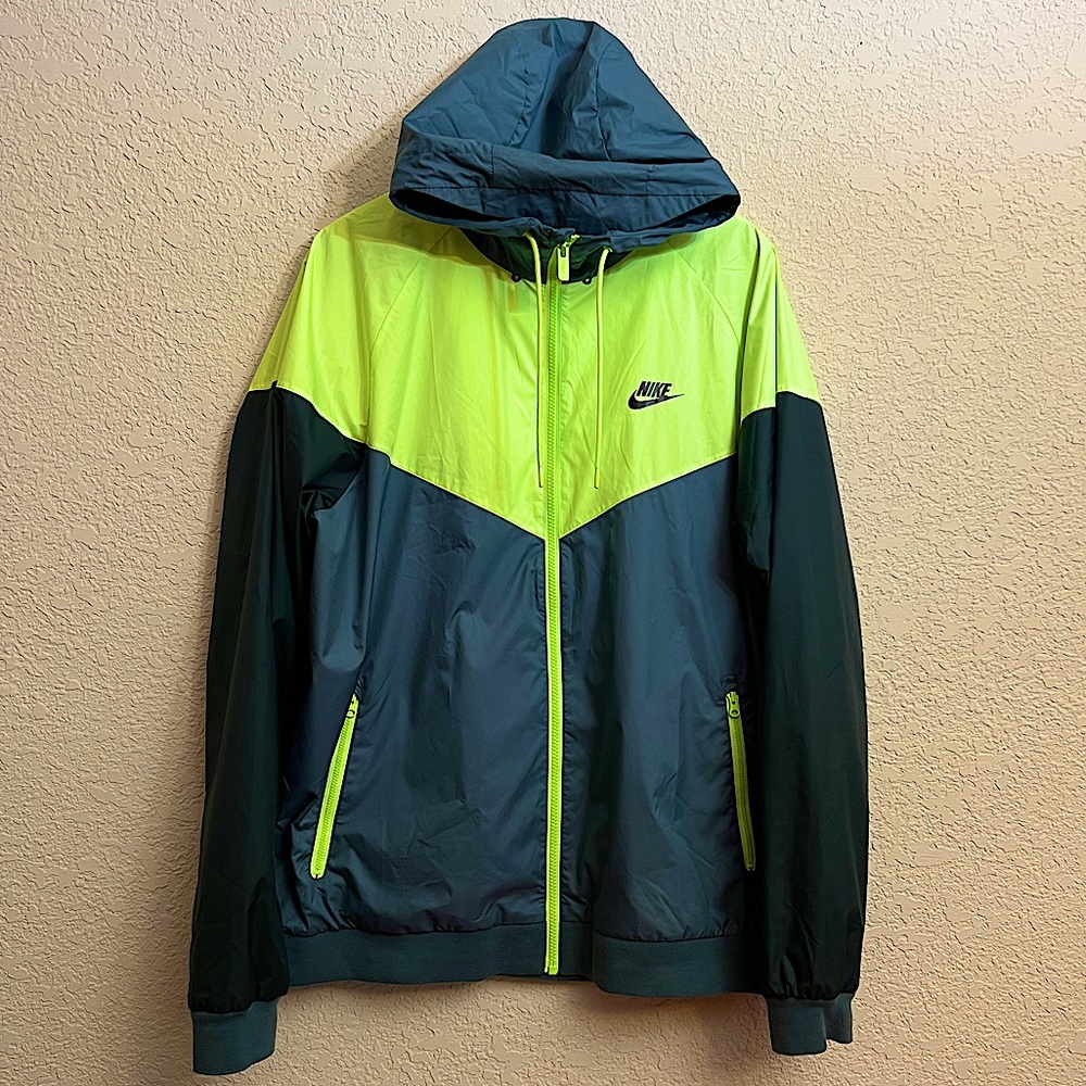 Nike Windrunner Men’s XL Hoodie, Color Grey/Seaweed